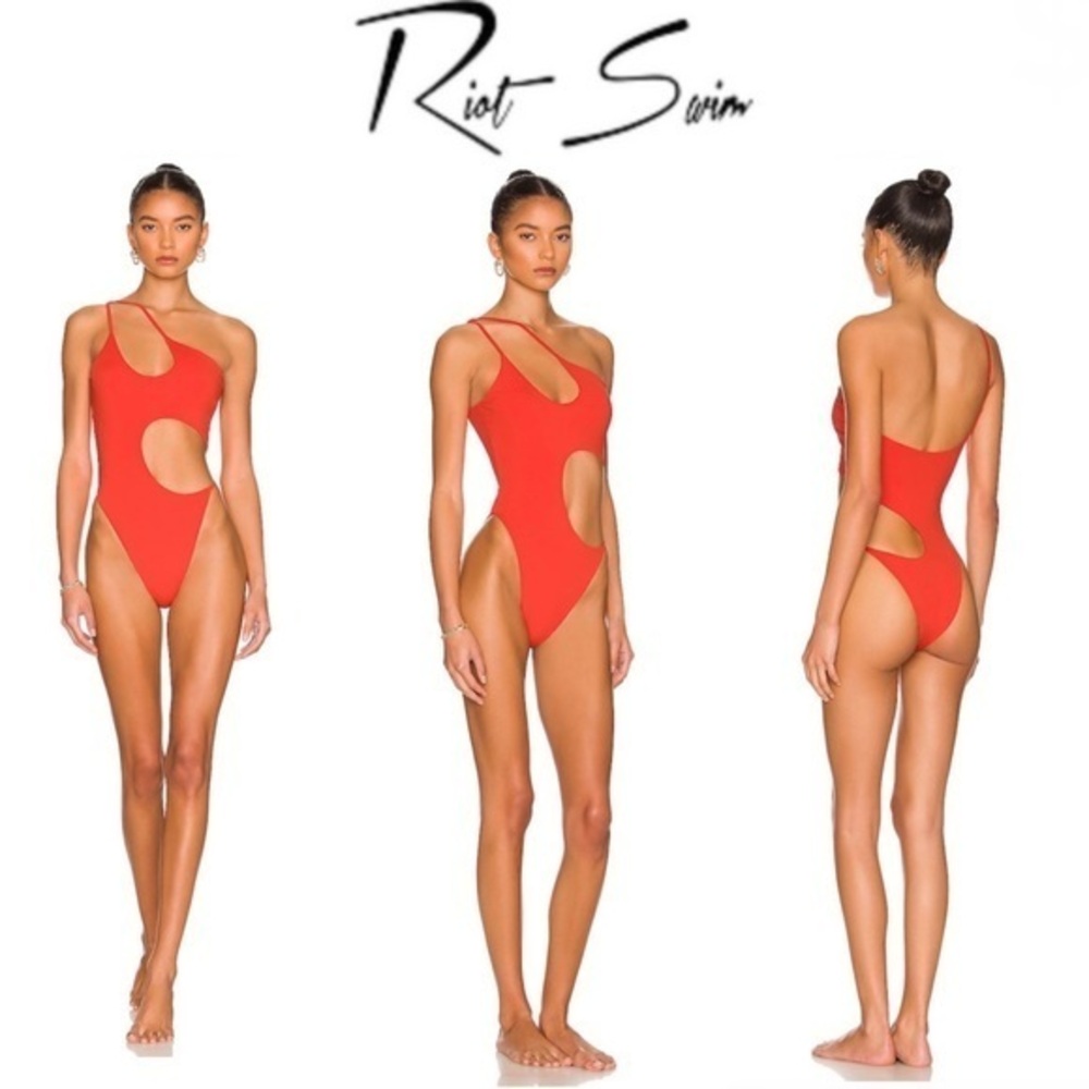COPY - Riot Swim Blaise One Piece in Coral XS 150$